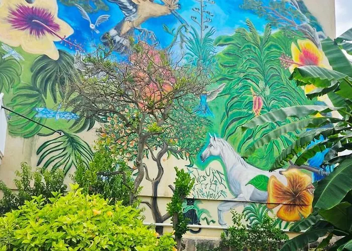 Ξενοδοχείο Mamboo 2*