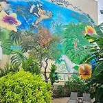 Hotel Mamboo 2*